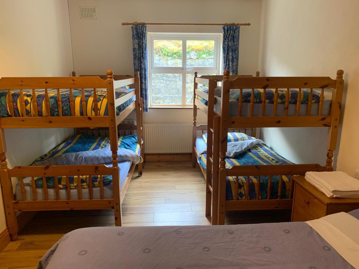 Clare'S Rock Self-Catering Accommodation Carron 外观 照片