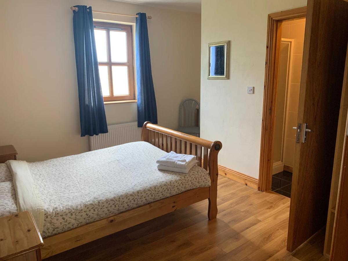 Clare'S Rock Self-Catering Accommodation Carron 外观 照片